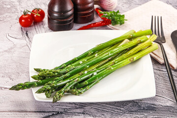 Vegan cuisine - Boiled asparagus with oil