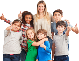 Multikulturelle Kinder in Schulklasse einer Grundschule