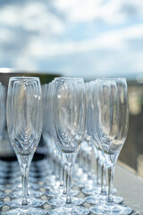 ensemble de flutes à champagne, détail