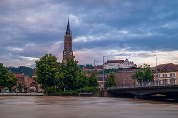 Fototapeta premium View of the old town of Landshut during flooding on the Isar, Germany.
