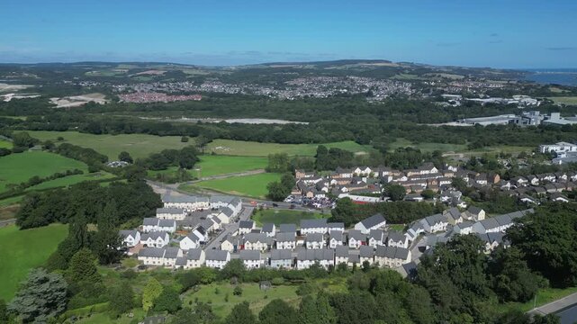 Newton Abbot, South Devon, England: A construction site for new build houses on green belt land in the TQ12 postcode area. The UK government has targeted 1.5 million new houses be built by 2030 (3).