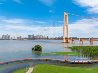 Fototapeta premium Summer scenery of Hongshan River Beach in Wuhan