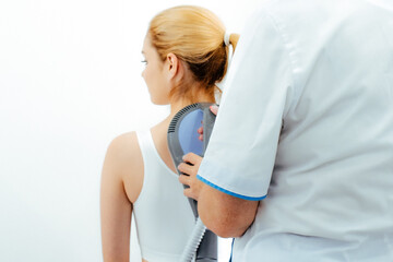 Advanced SIS electromagnetic therapy for fast fracture recovery and joint blockage relief. Ideal...