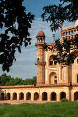 Fototapeta premium Sander jung (jang) Tomb in Delhi, India. The tomb is a sandstone and marble mausoleumI and itt was built in 1754 in the late Mughal Empire style for Nawab Safdarjung.