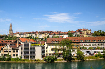 Fototapeta premium La ville de Berne, au bord de l'Aar