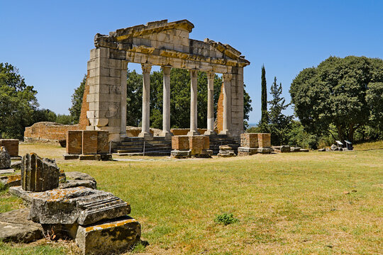 Monument of Agonothetes in the archieological park of Apolloniia