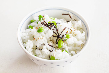 枝豆と塩昆布の混ぜご飯