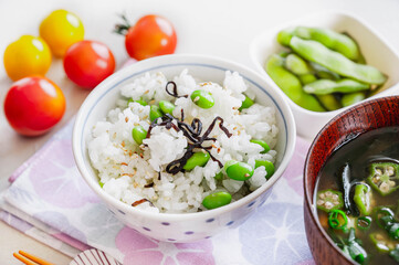 枝豆と塩昆布の混ぜご飯