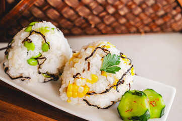 枝豆とコーンと塩昆布のおにぎり