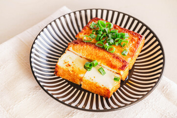 絹厚揚げのバター醤油焼き