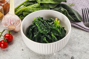 Coocked green spinach with oil
