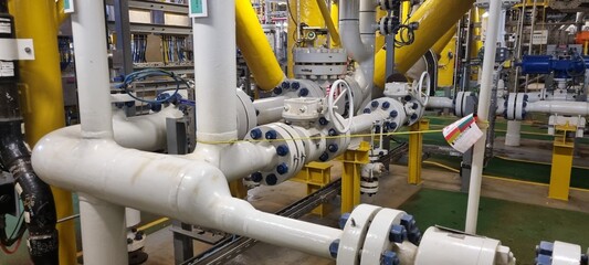 Oil and gas processing platform FPSO