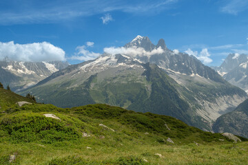 Fototapeta premium La montagne du Mont Blanc à Chamonix en France