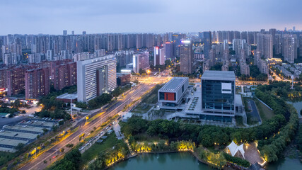 Fototapeta premium A Stunning Aerial View of a Modern City at Dusk