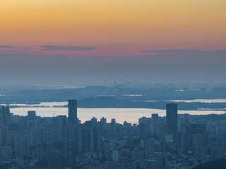 Fototapeta premium Skyline view of Wuhan City landmark
