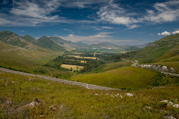 Naklejka premium Waboomskraal in the Outeniqua Mountains Hops farms and fynbos, floral kingdom in South Africa.