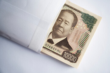 封筒に入った2024年新札の100万円