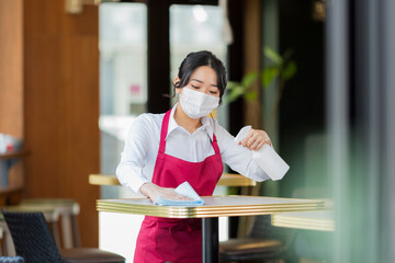 若い女性