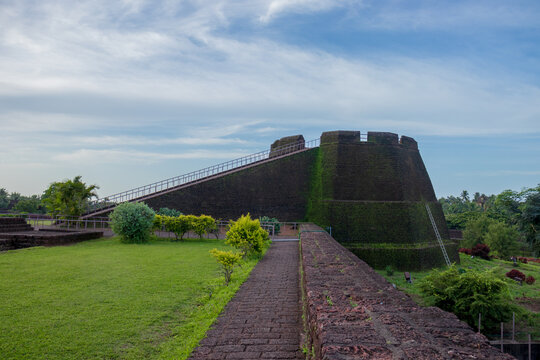 Bekal Fort, one of the largest and most significant forts in Kerala, is famously linked to Tippu Sultan. Located in Bekal, near Kasaragod, it dates back to the 17th century
