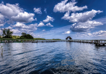 Steg &uuml;ber dem Wasser