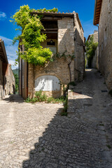 Obraz premium Village perché de la Drôme, Mirmande