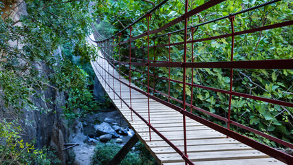 Puente colgante de los Cahorros en Manachil, Granada España