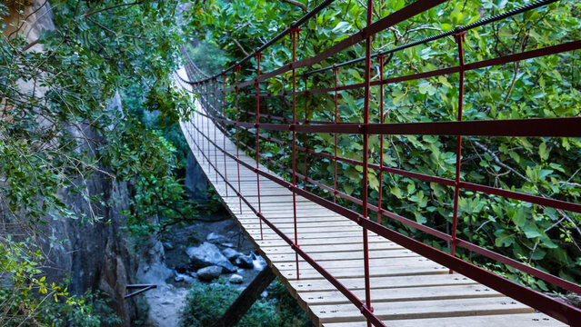 Puente colgante de los Cahorros en Manachil, Granada Espa&ntilde;a
