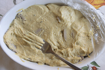 slice of veal with tuna sauce