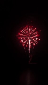 Fuegos artificiales fiestas patronales del Carmen en Cabo de Cruz Galicia.