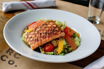 Grilled Salmon Salad