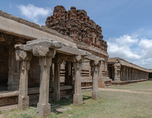 Obraz premium Ruins of the Achyutaraya Temple in Hampi. India.