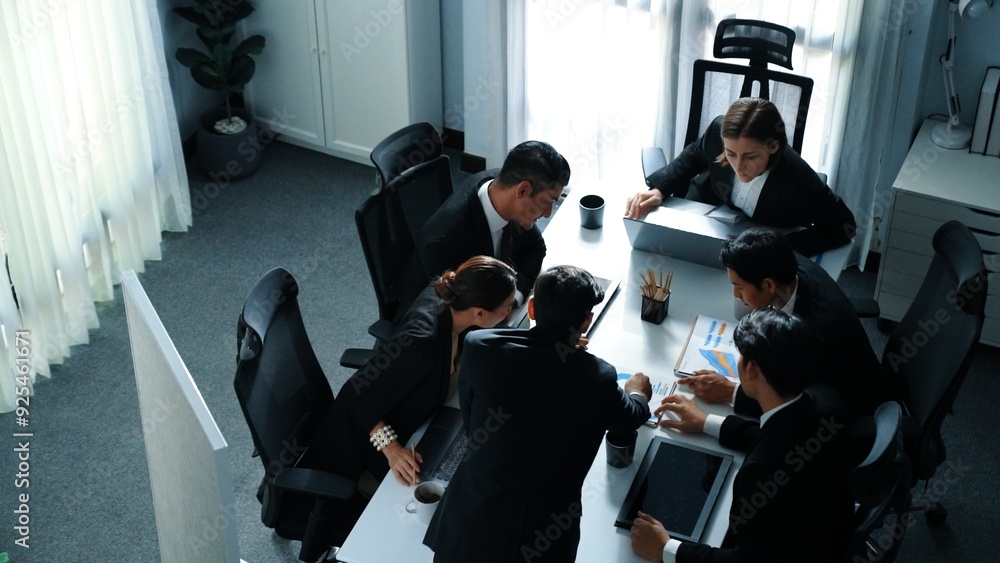 Poster top view businesspeople placed tablet at table and planning strategy while diverse team discuss abou