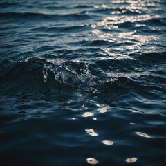 Obraz premium Quiet pond with colorful water lilies and reflections of a clear blue sky and lush green surroundings