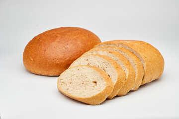 Sliced round loaf of freshly baked bread, perfect for breakfast or sandwich making