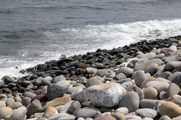 鳴り石の浜。波で石がぶつかりカラコロと音がする浜