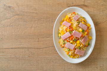 fried rice with ham and mixed vegetable (carrot, green bean peas, carrot)