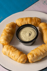 Teque&ntilde;is