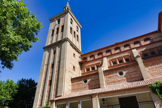 Torre alta en buen estado de conservaci&oacute;n