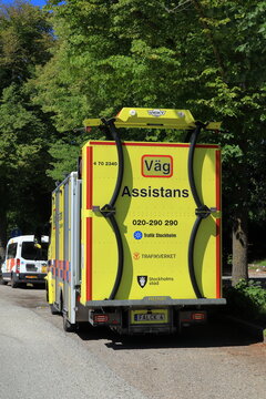 Road assistance car or truck. Maintainer.  