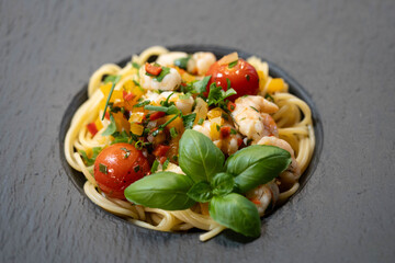 White Tiger Garnelen mit Kräutern und Gewürzen