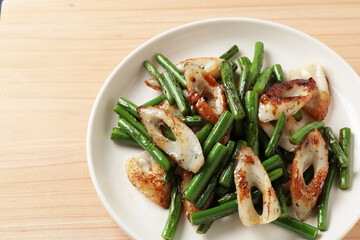 竹輪とニンニクの芽の炒め物
