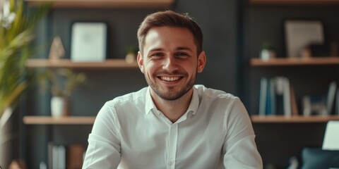 Obraz premium Business Professional Smiling at the Camera