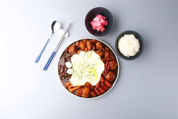 회색배경의 곱도리탕 Gopdoritang with gray background