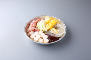 회색배경의 곱도리탕 Gopdoritang with gray background