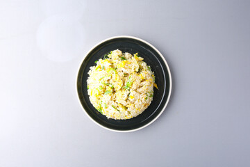 회색배경의 볶음밥 Fried rice with gray background