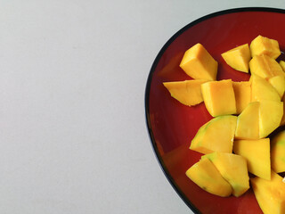 Mango 1
Peeled mangoes and placed in plastic containers