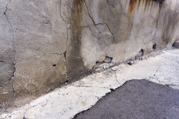 外壁のひび割れ