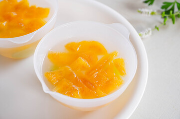 容器で固めたワッサーゼリー