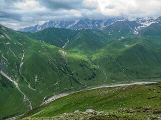 Obraz premium beautiful mountains landscape annd nature in svaneti georgia