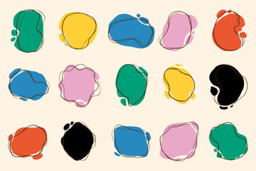 Doodle multicolored speech bubbles for selecting text. Chat boxes in cartoon style